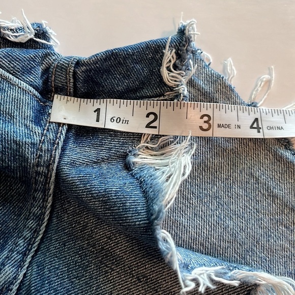 Lovers + Friends Mid Rise Shorts Size 26 - Picture 7 of 16